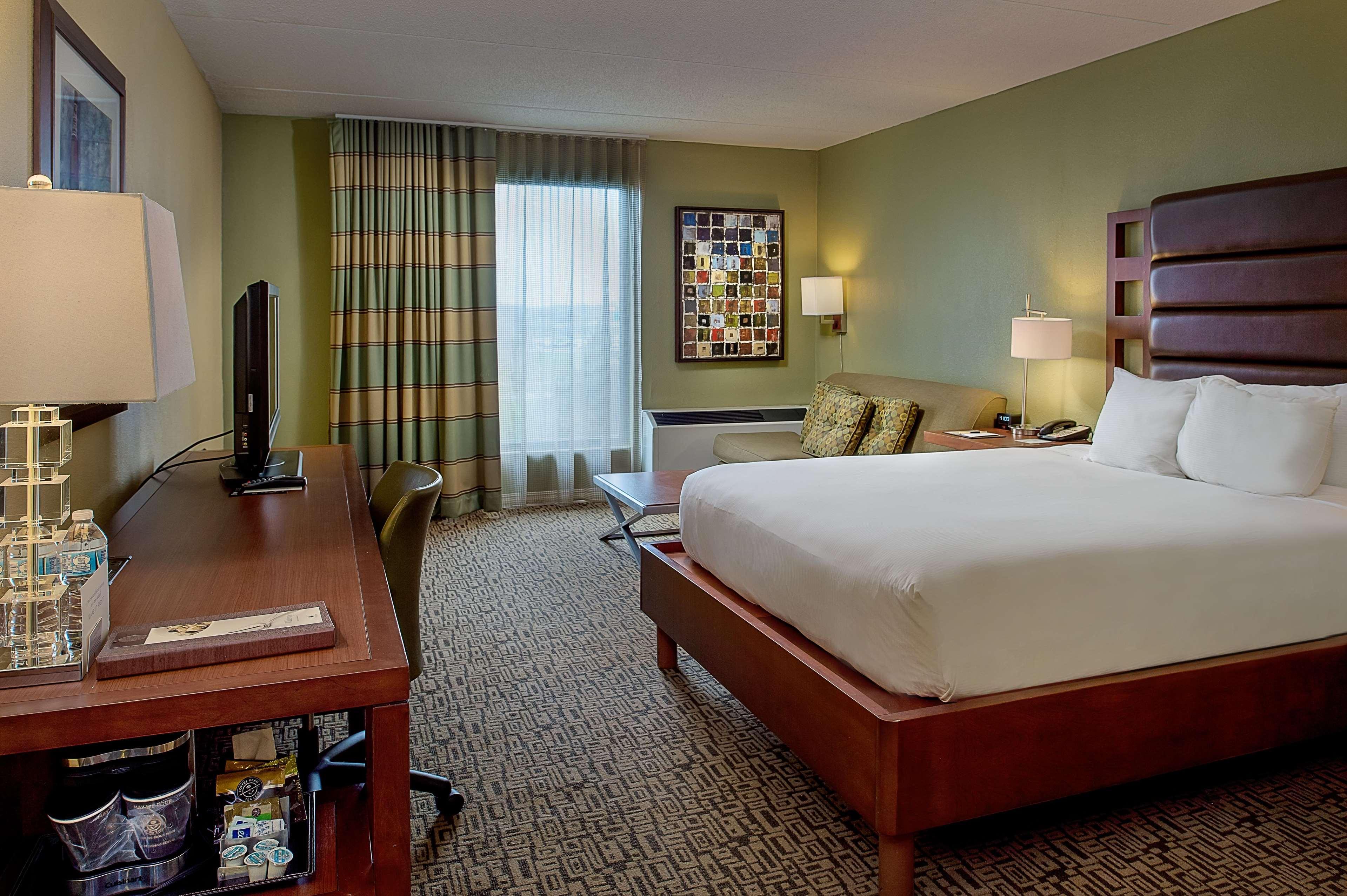 Doubletree By Hilton Collinsville/St.Louis Exterior photo