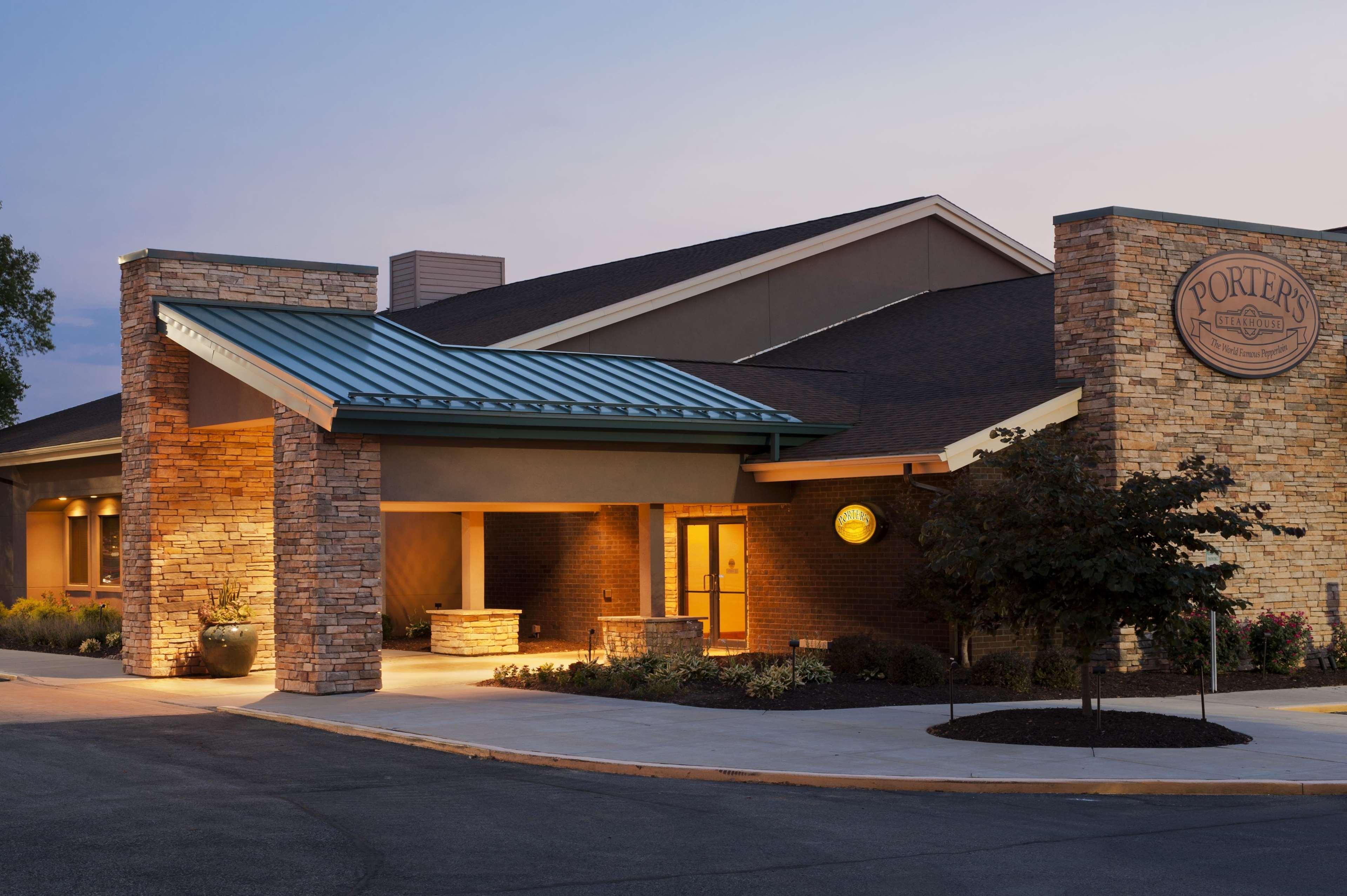 Doubletree By Hilton Collinsville/St.Louis Exterior photo