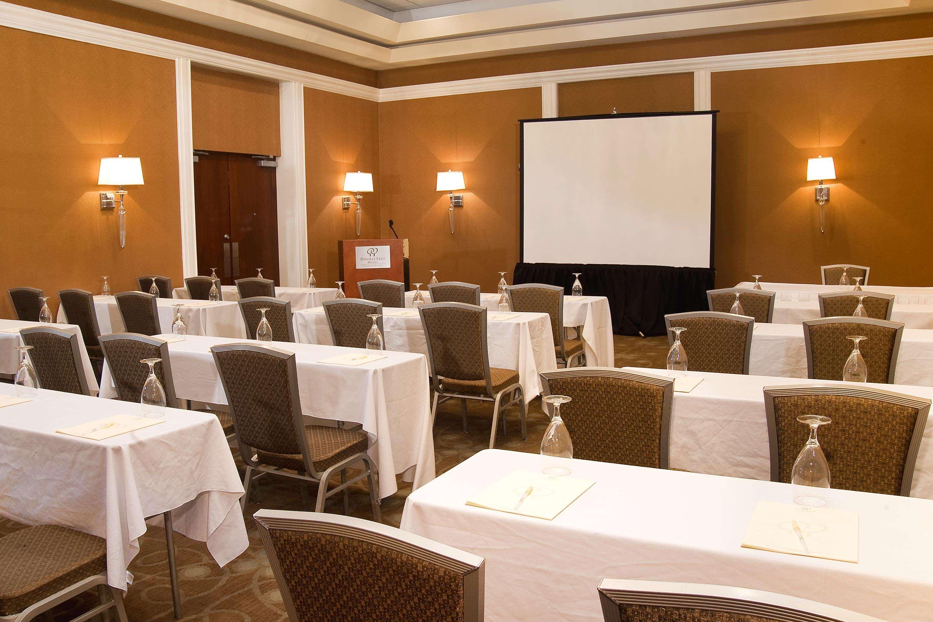 Doubletree By Hilton Collinsville/St.Louis Exterior photo