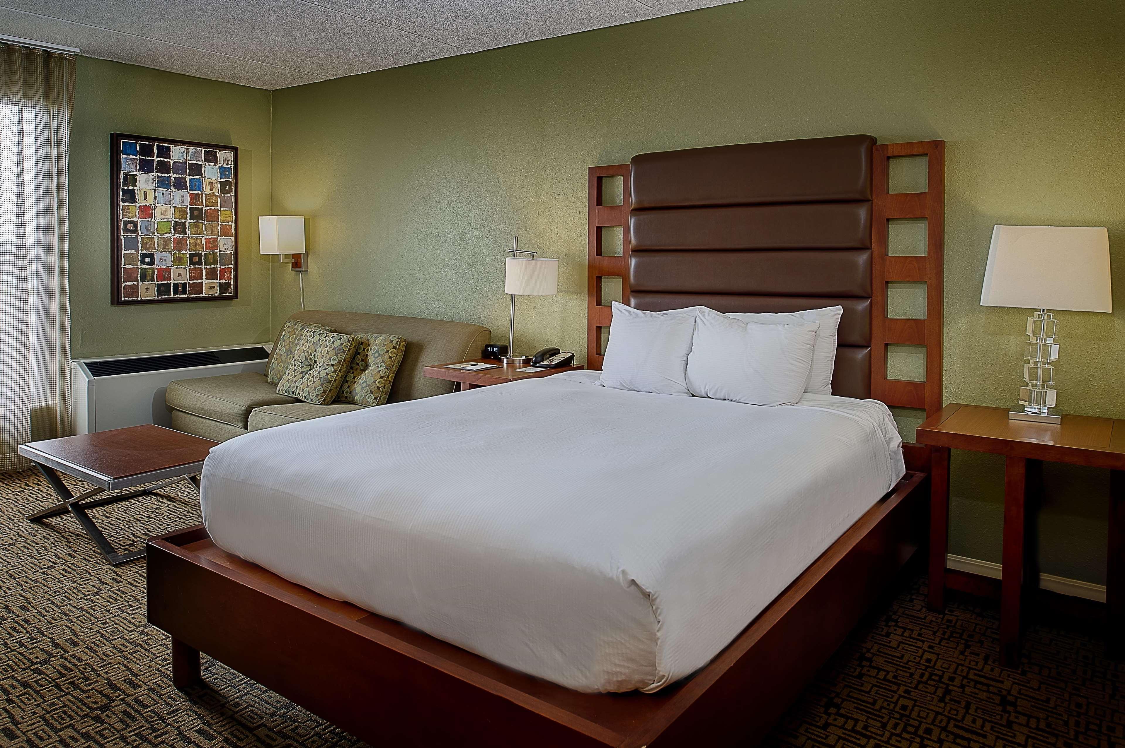 Doubletree By Hilton Collinsville/St.Louis Exterior photo