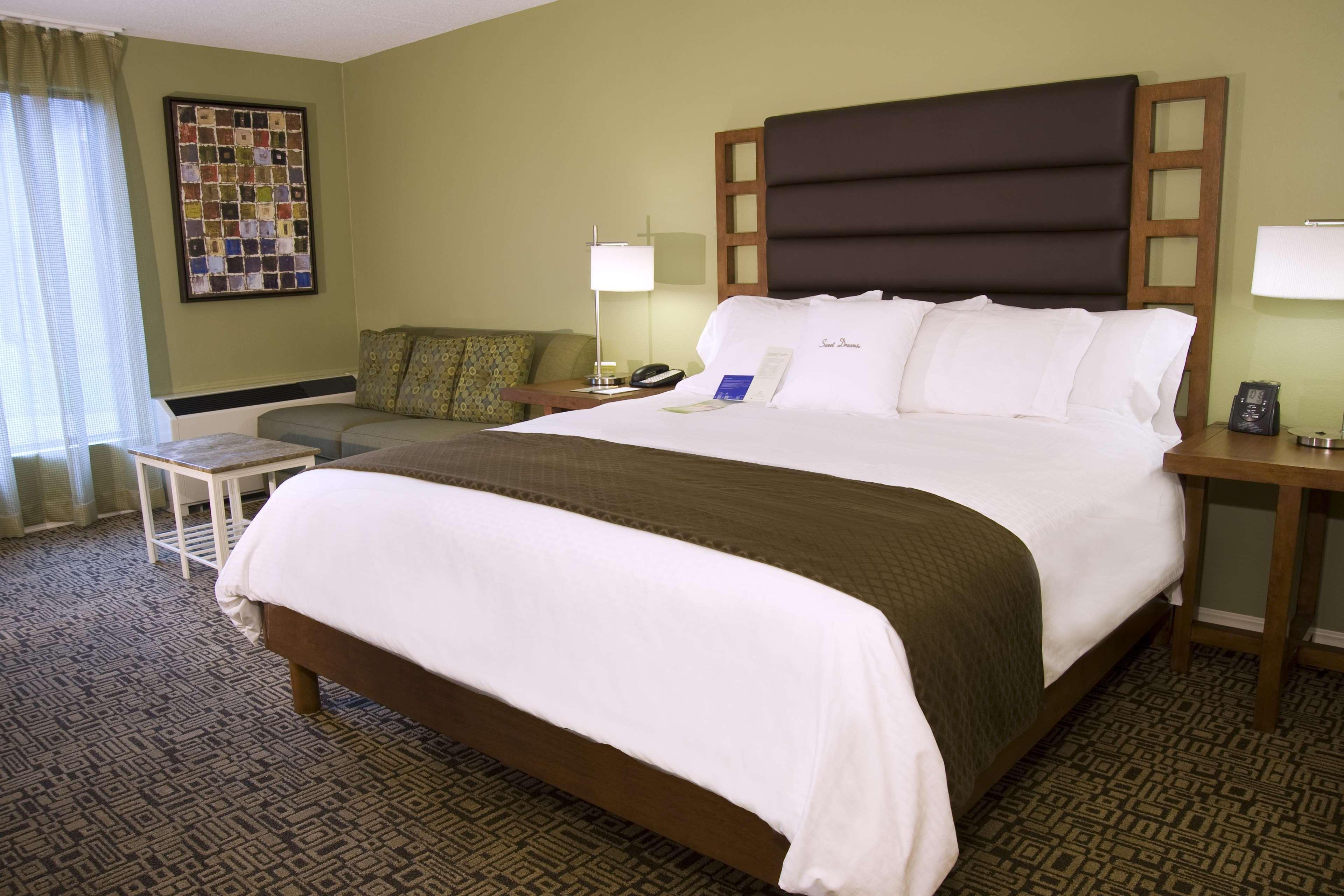 Doubletree By Hilton Collinsville/St.Louis Room photo