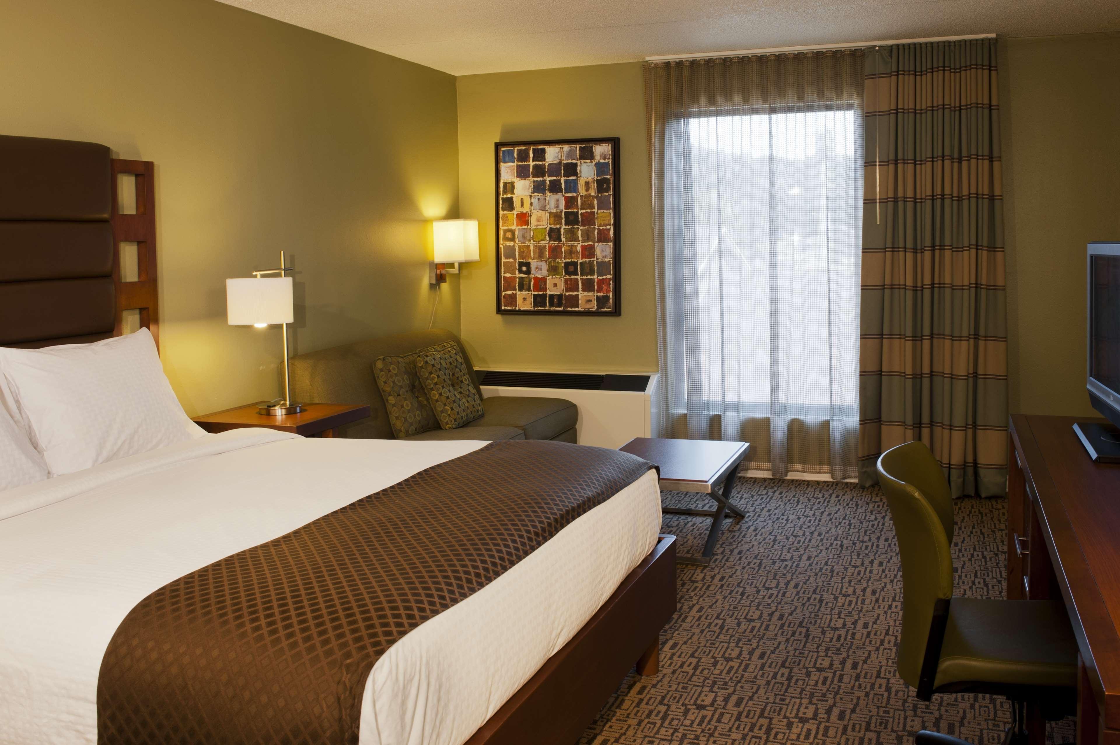 Doubletree By Hilton Collinsville/St.Louis Room photo