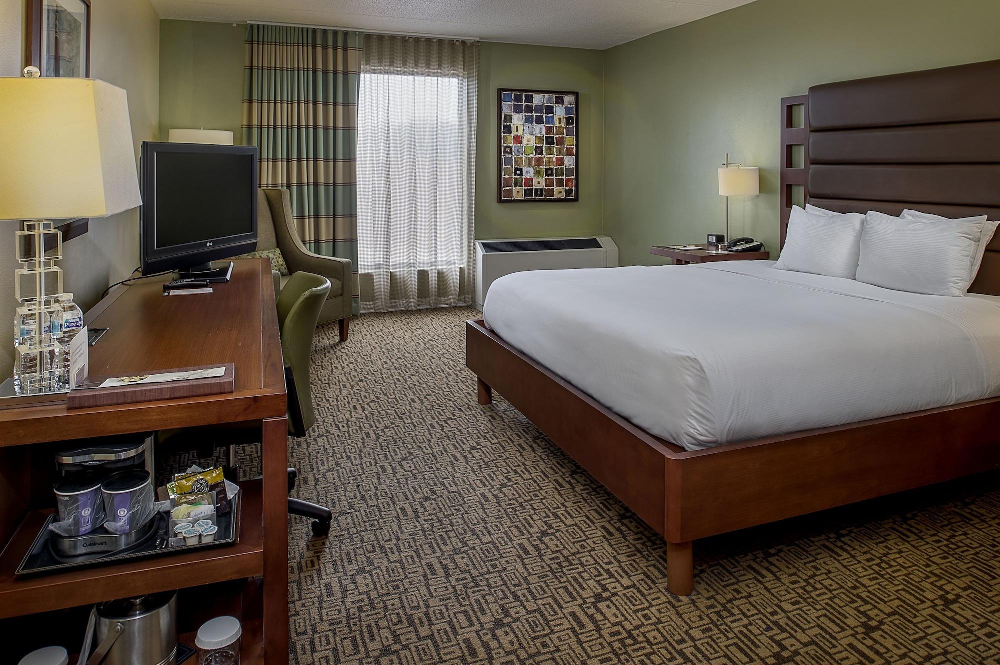 Doubletree By Hilton Collinsville/St.Louis Exterior photo